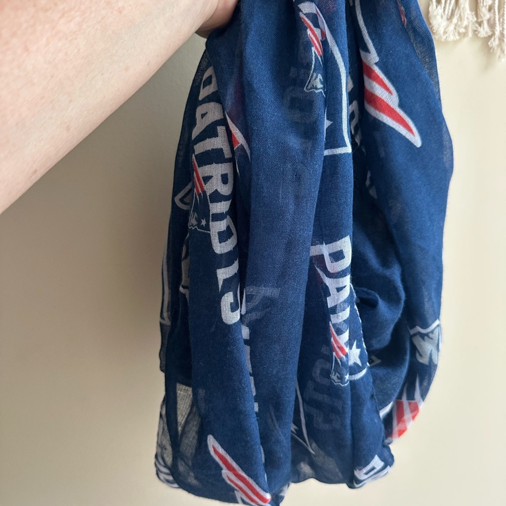 Patriots Blue and Red Scarf - Picture 3 of 7